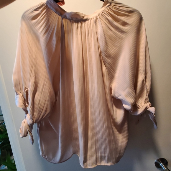 H&m blouse - Picture 2 of 3